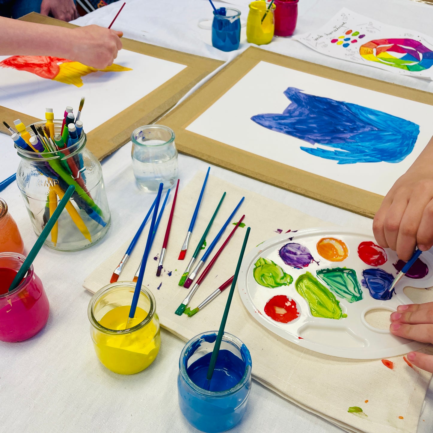 ATELIER CRÉATIF - la folie des couleurs